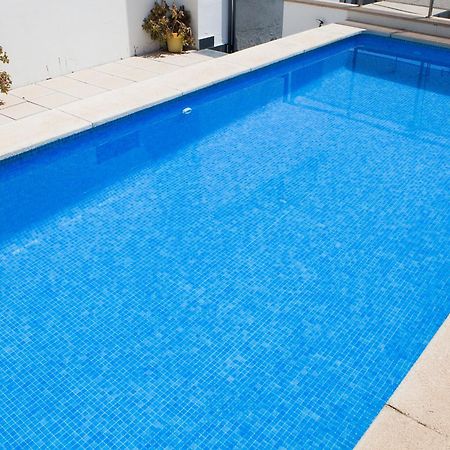 Charming Apartment With Pool And Garage Seville Exterior photo