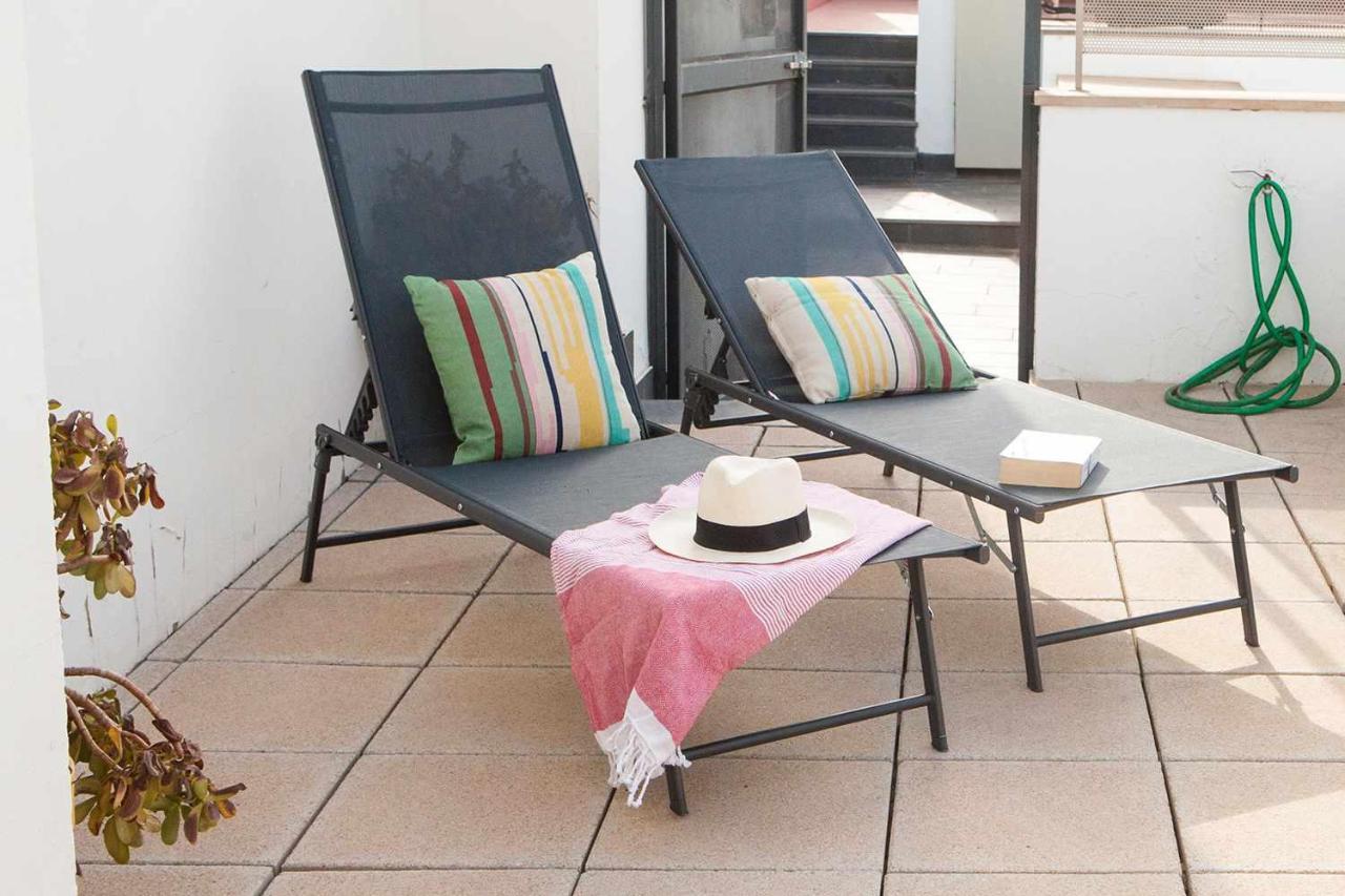 Charming Apartment With Pool And Garage Seville Exterior photo