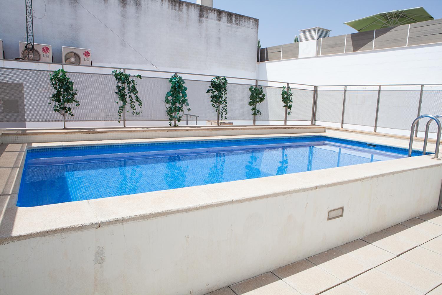 Charming Apartment With Pool And Garage Seville Exterior photo