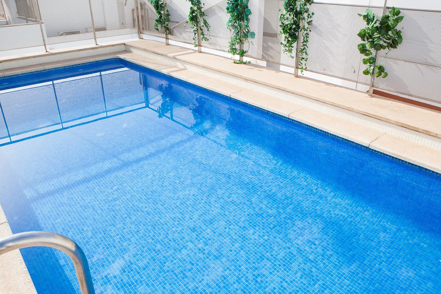 Charming Apartment With Pool And Garage Seville Exterior photo